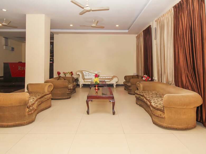 Hotel Oyo 7343 Al Shareef Palace