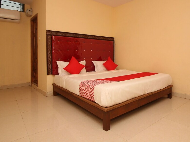 Hotel Oyo 7343 Al Shareef Palace