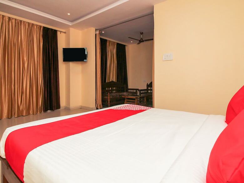 Hotel Oyo 7343 Al Shareef Palace