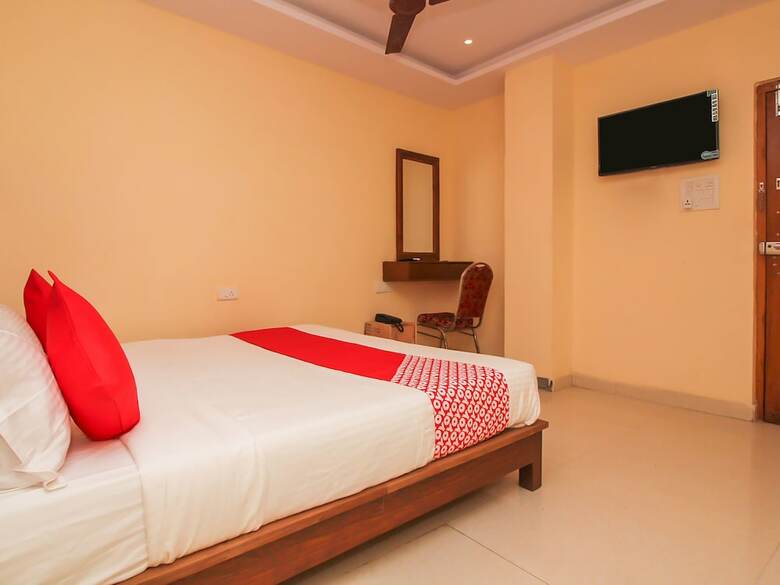 Hotel Oyo 7343 Al Shareef Palace