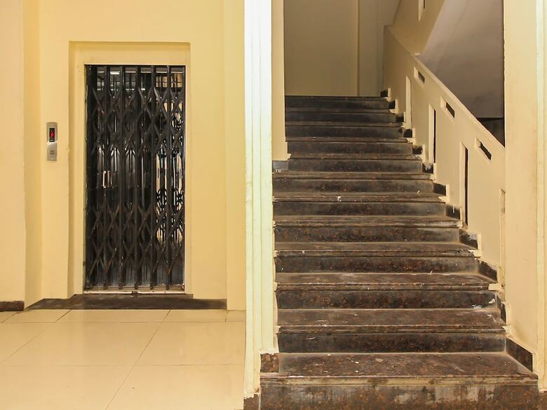 Hotel Oyo 7343 Al Shareef Palace