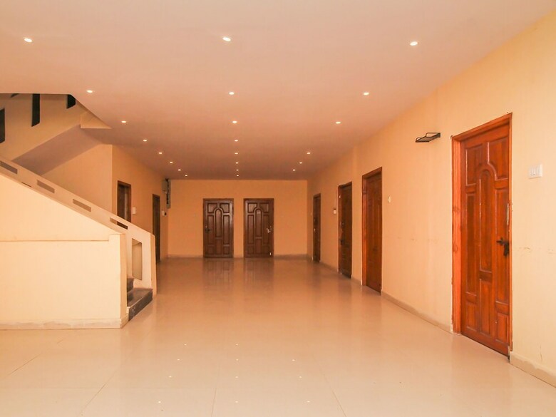 Hotel Oyo 7343 Al Shareef Palace