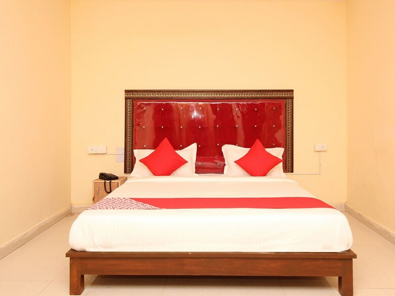 Hotel Oyo 7343 Al Shareef Palace