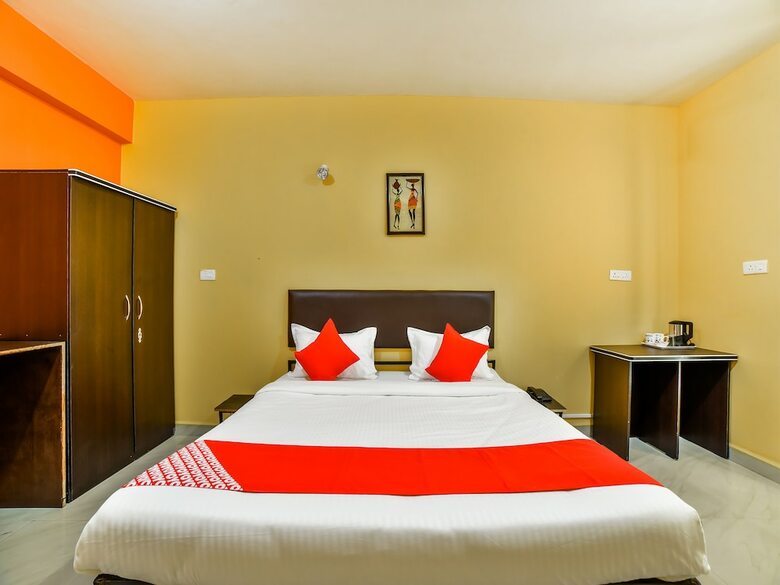 Hotel Oyo 16005 Sunshine Homes
