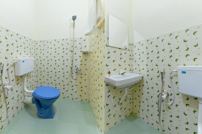 Hotel Oyo 24607 Lotus Residency