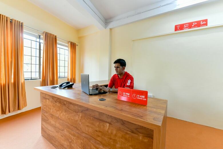 Hotel Oyo 24607 Lotus Residency