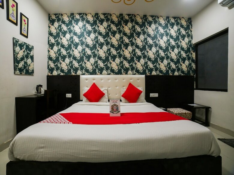 Apartamentos Oyo 23295 Hotel The Rajfort