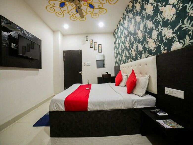 Apartamentos Oyo 23295 Hotel The Rajfort