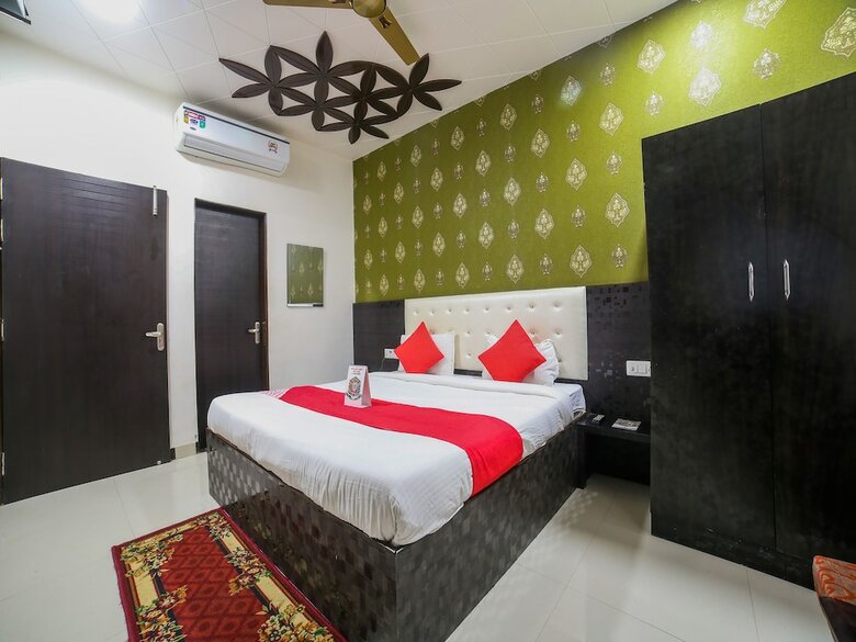 Apartamentos Oyo 23295 Hotel The Rajfort