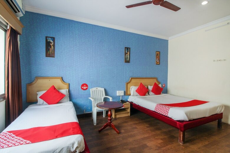 Hotel Oyo 12237 Royal Suite