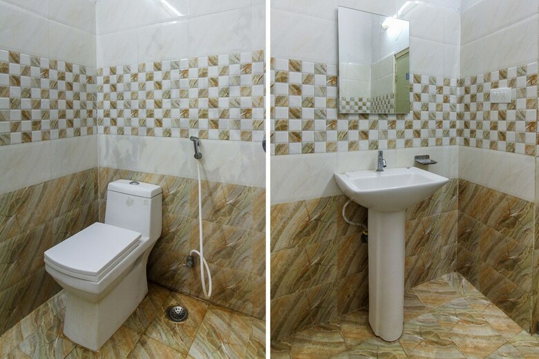 Hotel Oyo 12237 Royal Suite