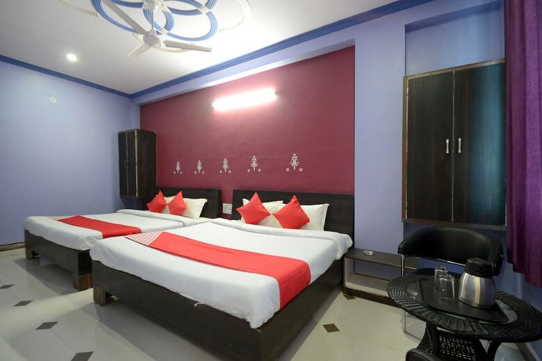 Oyo 19451 Hotel Blue Moon