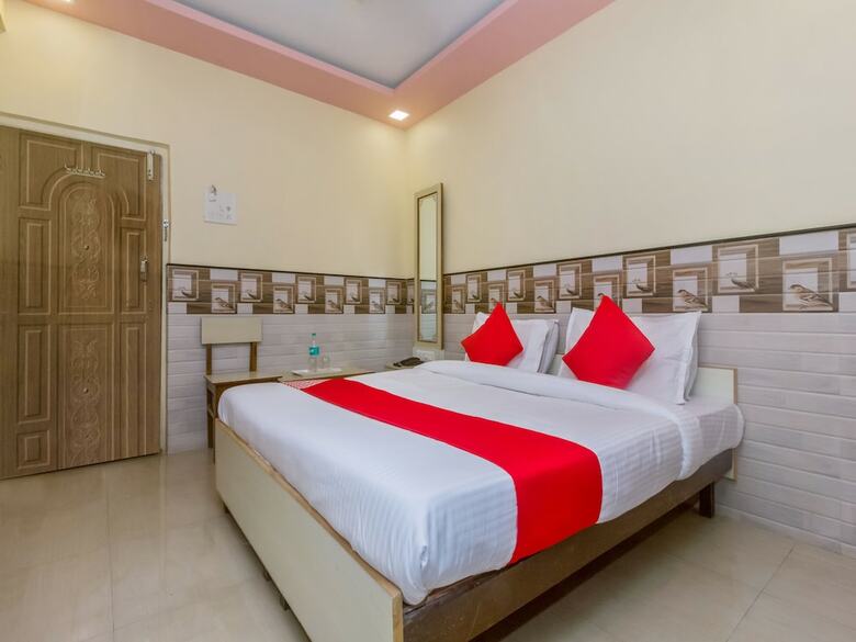 Oyo 22048 Trio Hotel