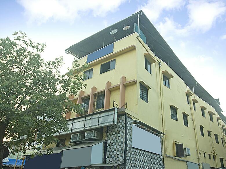 Oyo 22048 Trio Hotel