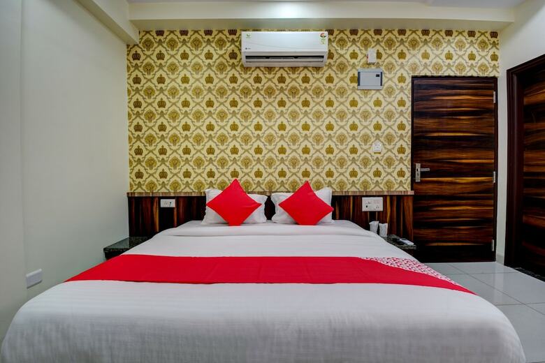 Oyo 18483 Hotel Olive Greens