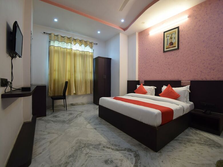 Hotel Oyo 19789 Kiran Palace