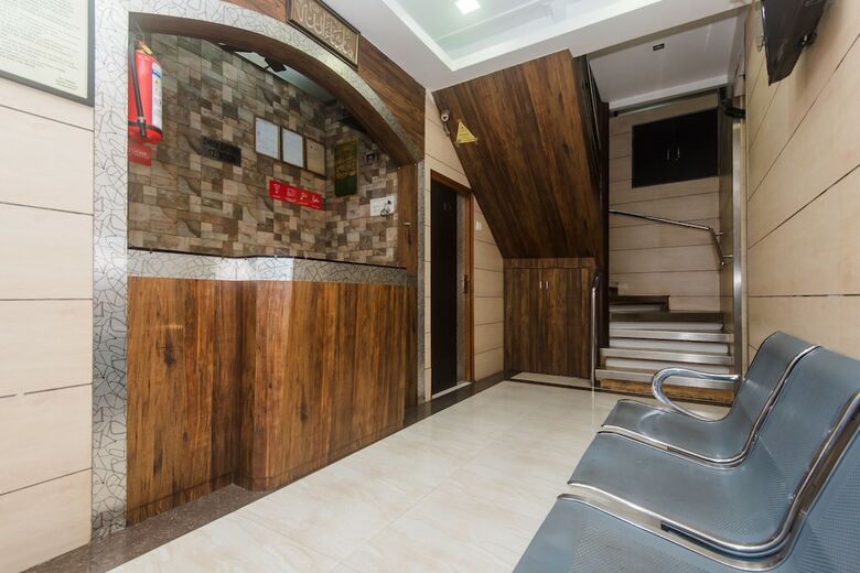 Oyo 19590 Hotel Kamal