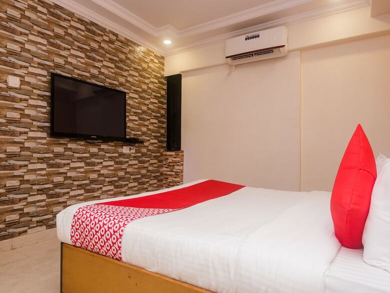 Oyo 19028 Hotel Palm Star