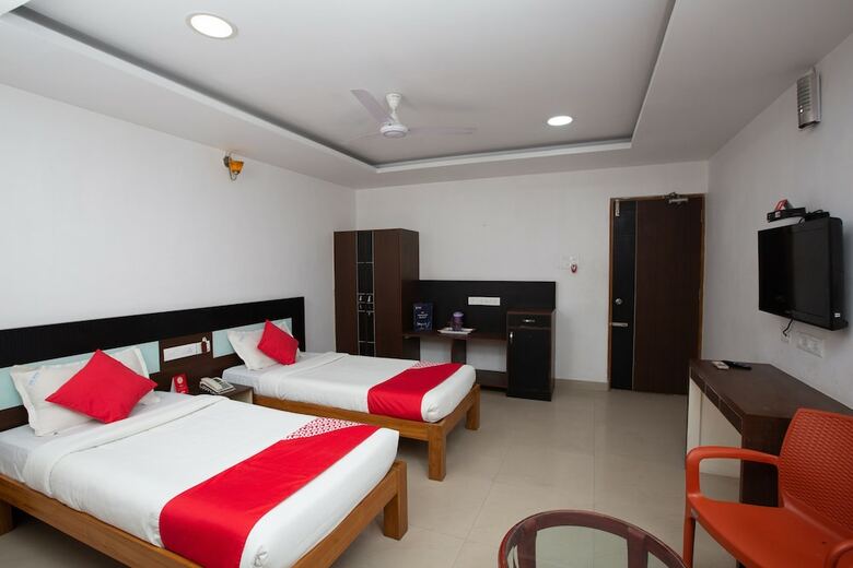 Hotel Oyo 26947 The Lavish
