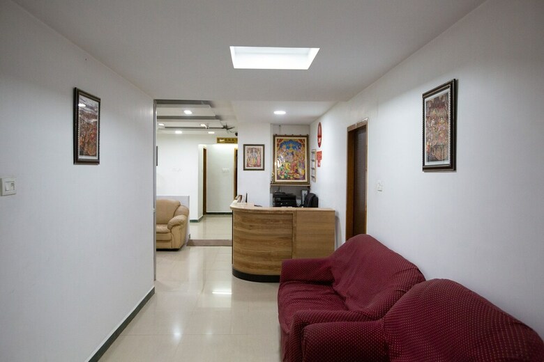 Hotel Oyo 26947 The Lavish
