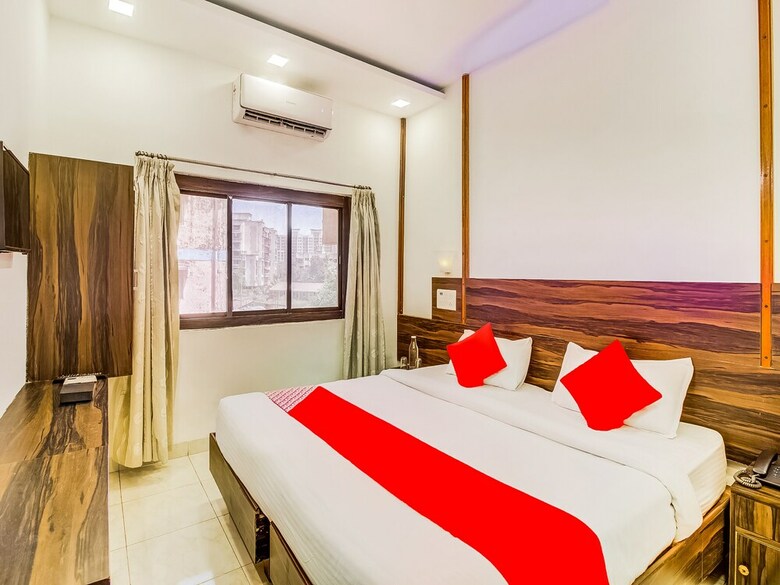Oyo Flagship 19825 Hotel Panchratna