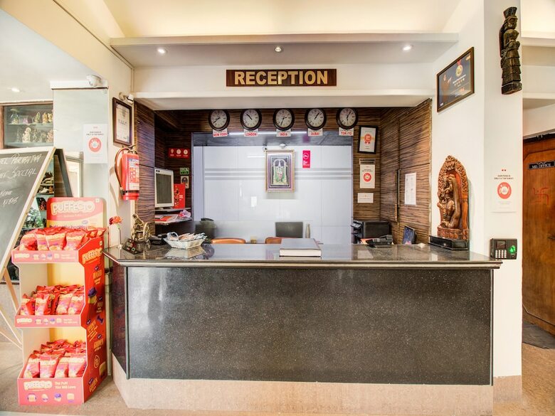 Oyo Flagship 19825 Hotel Panchratna