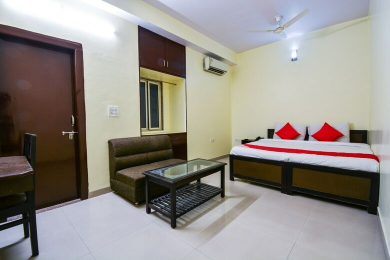 Oyo 16940 Hotel Royal Murli