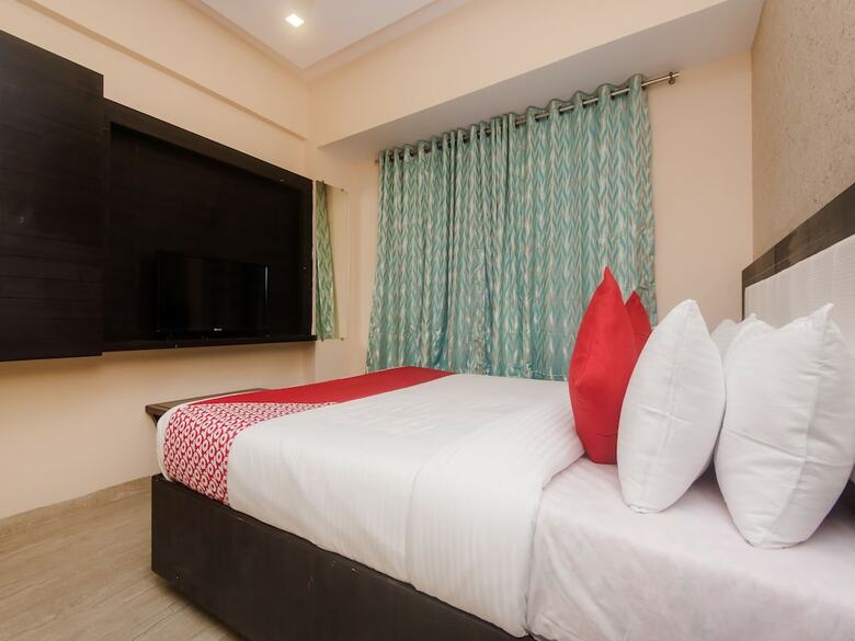 Hotel Oyo 17391 Arya Residency