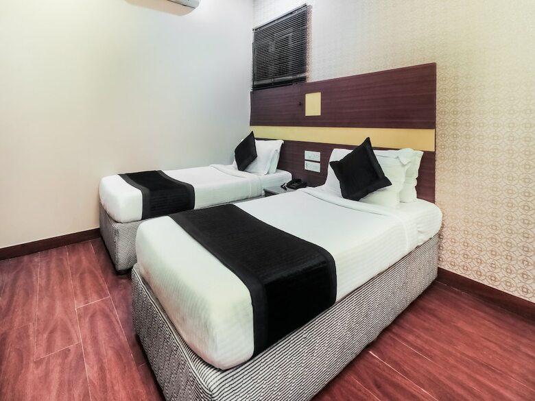 Oyo 23254 Hotel Aqua