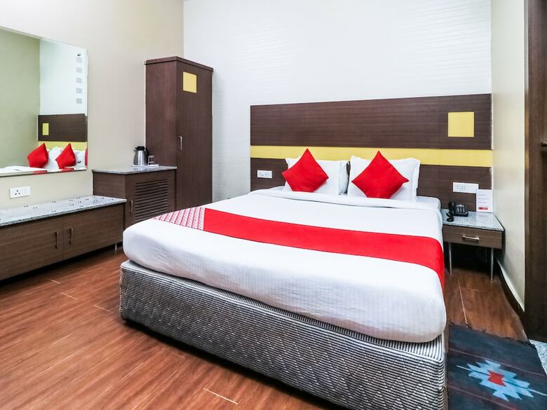 Oyo 23254 Hotel Aqua