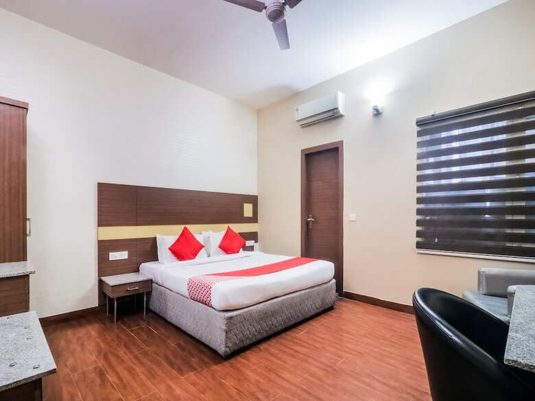 Oyo 23254 Hotel Aqua