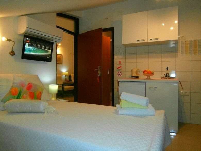 Hotel Apartments Song