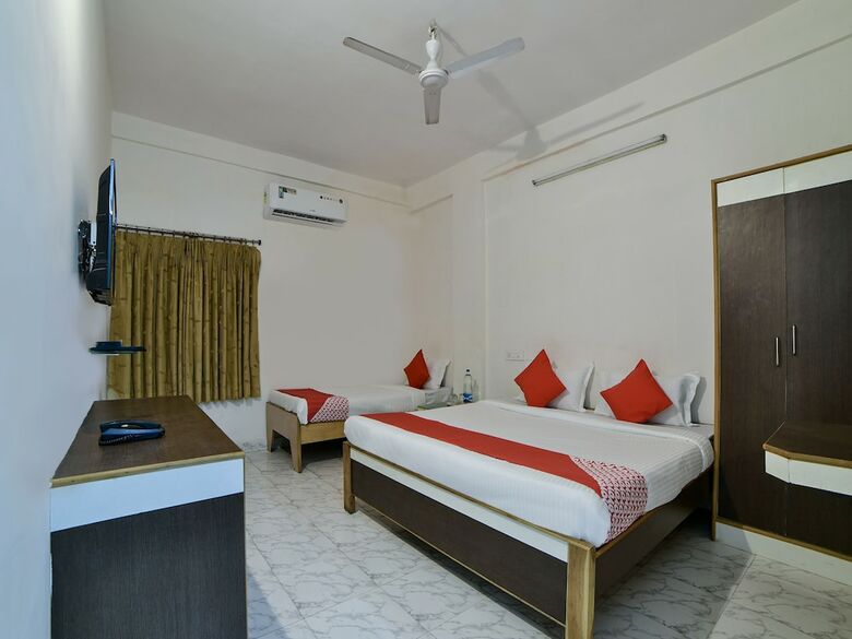Oyo 16533 Hotel Sudarshan