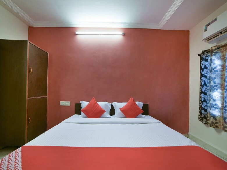Oyo 16533 Hotel Sudarshan