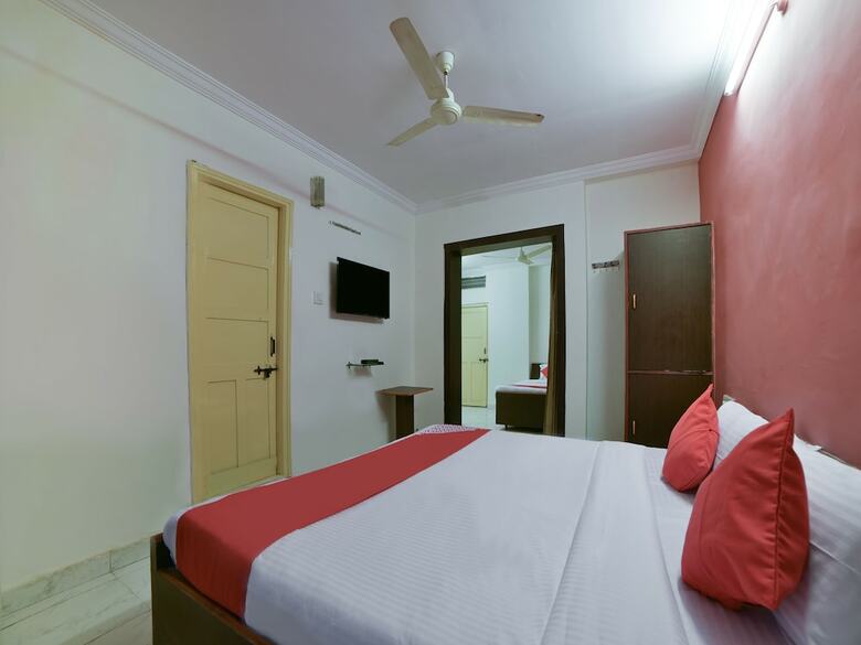 Oyo 16533 Hotel Sudarshan