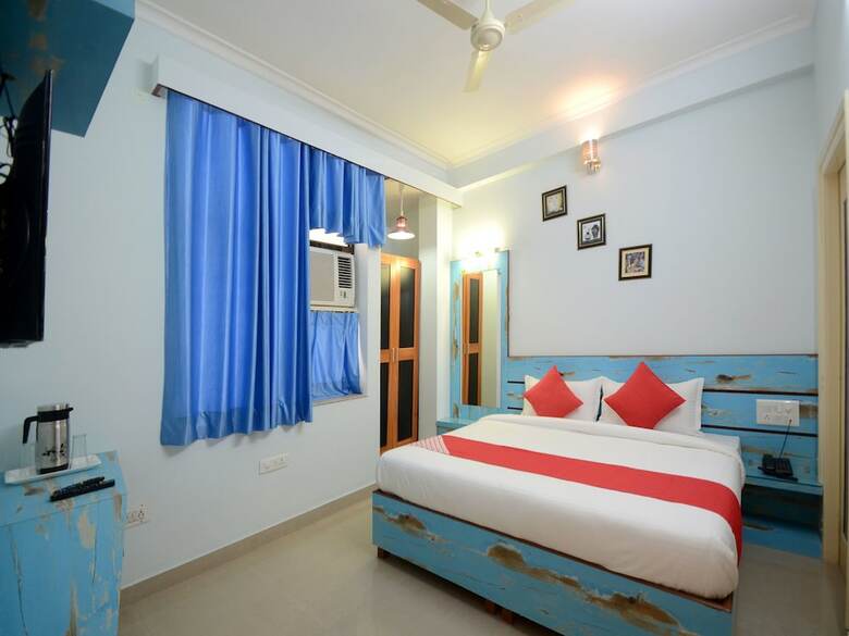Oyo 12724 Hotel Stay Bridge