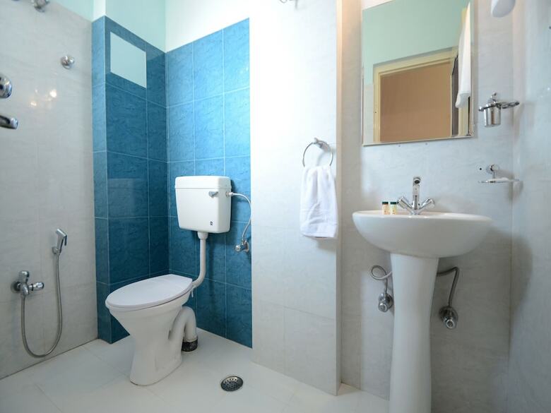 Oyo 12724 Hotel Stay Bridge