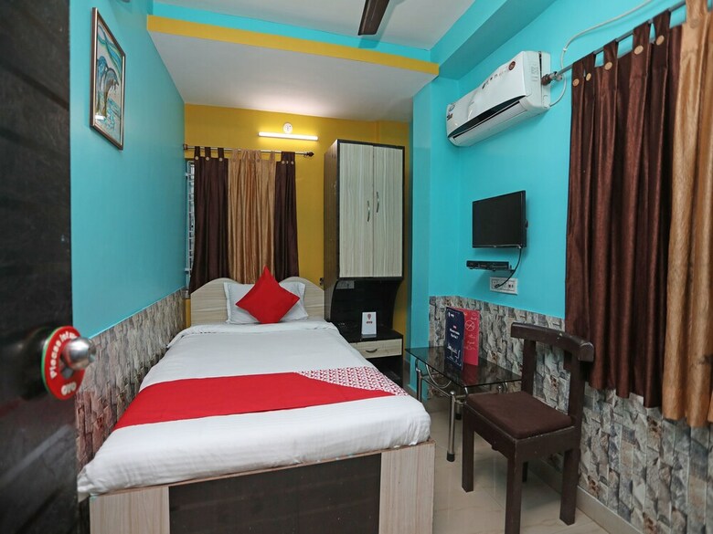 Oyo 15114 Ivy Hotel