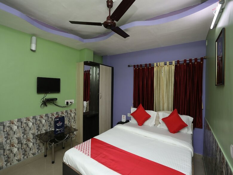 Oyo 15114 Ivy Hotel