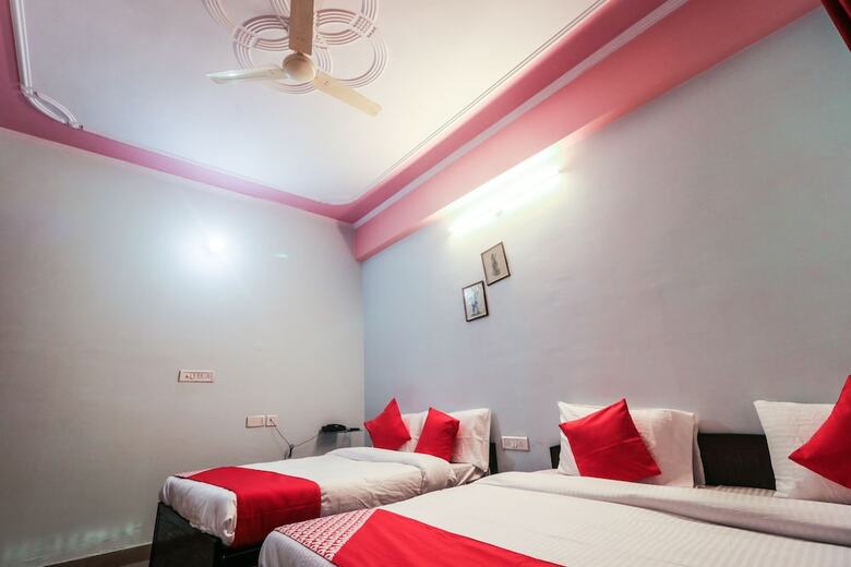 Oyo 24228 Hotel Hans