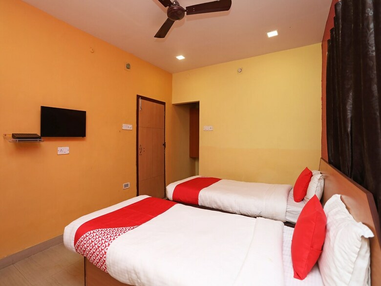 Hotel Oyo 24149 Flagship Kamala Inn Vip Road