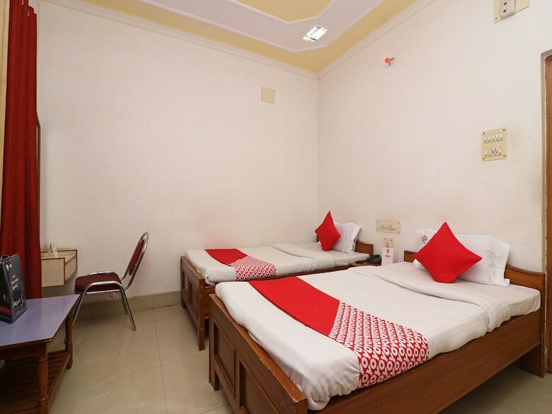 Oyo 17111 Hotel Pritika