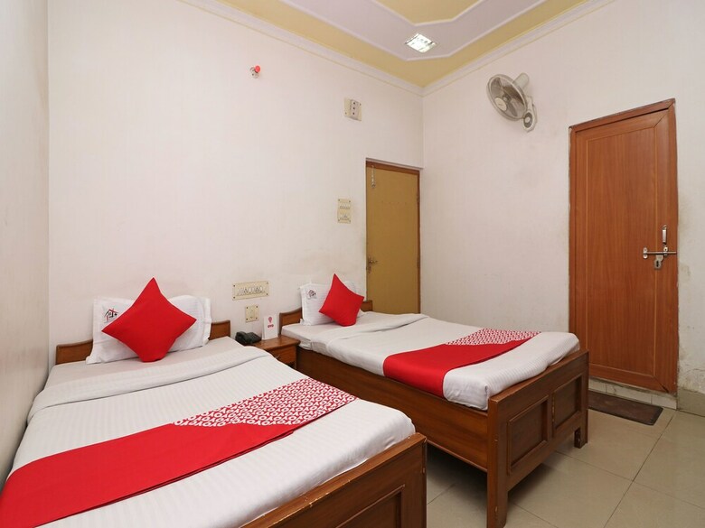 Oyo 17111 Hotel Pritika
