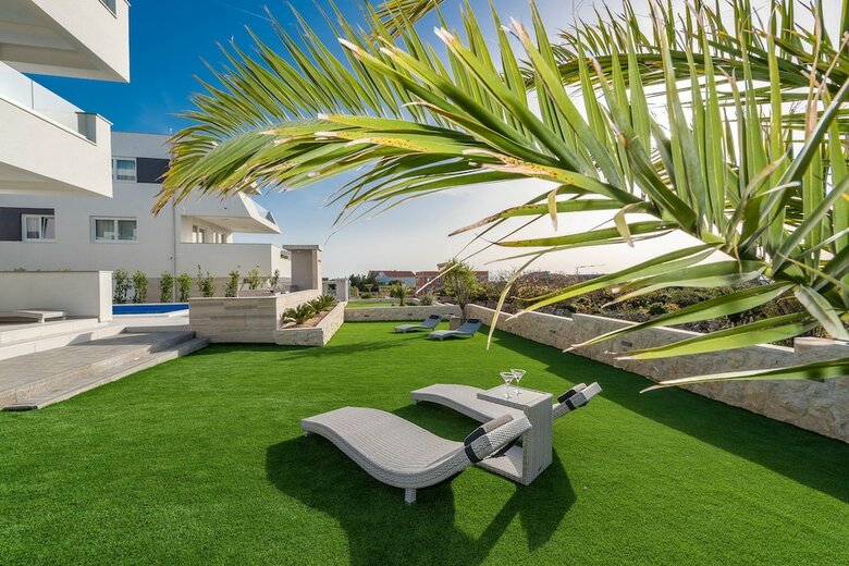 Hotel Pool Villas Maris