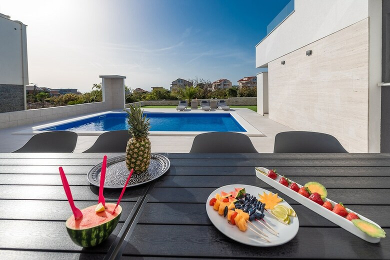 Hotel Pool Villas Maris