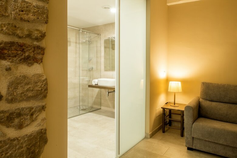 Hostal Habitacions Pla�a Major
