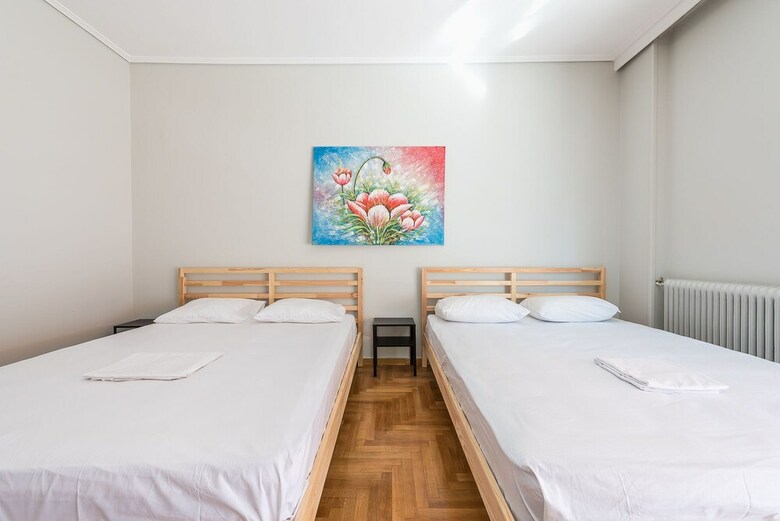 Victoria Black Pearl Apartments