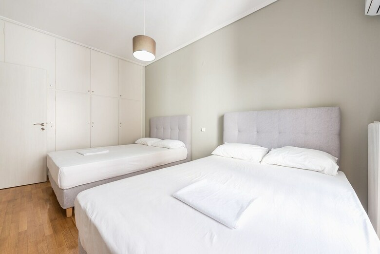 Victoria Black Pearl Apartments