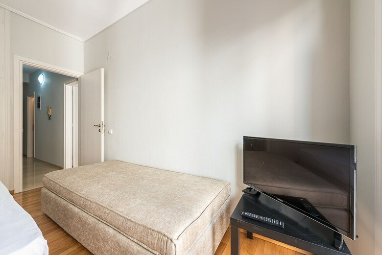 Victoria Black Pearl Apartments