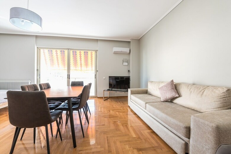 Victoria Black Pearl Apartments